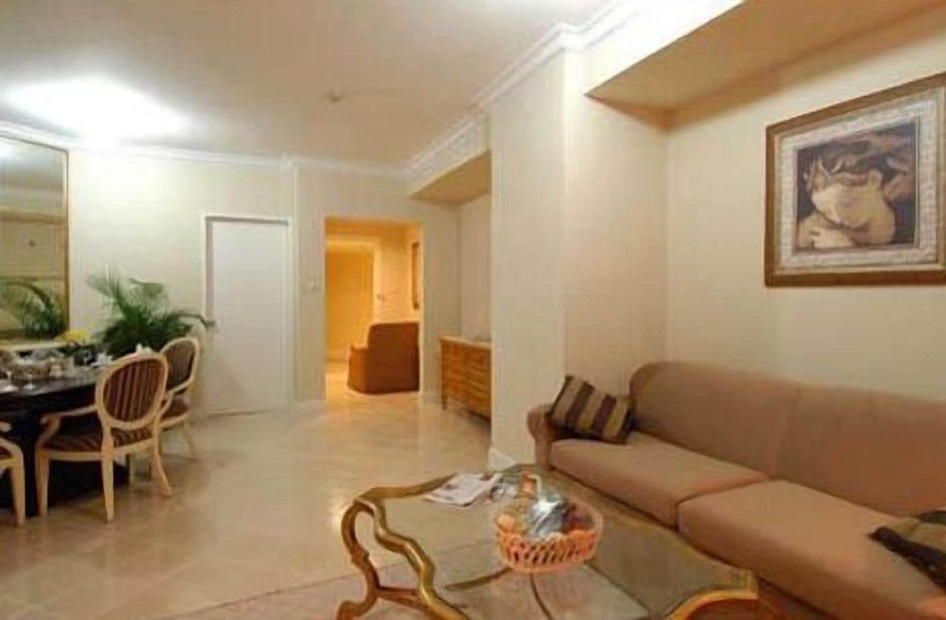 Batavia Hotel & Serviced Apartments Τζακάρτα Εξωτερικό φωτογραφία