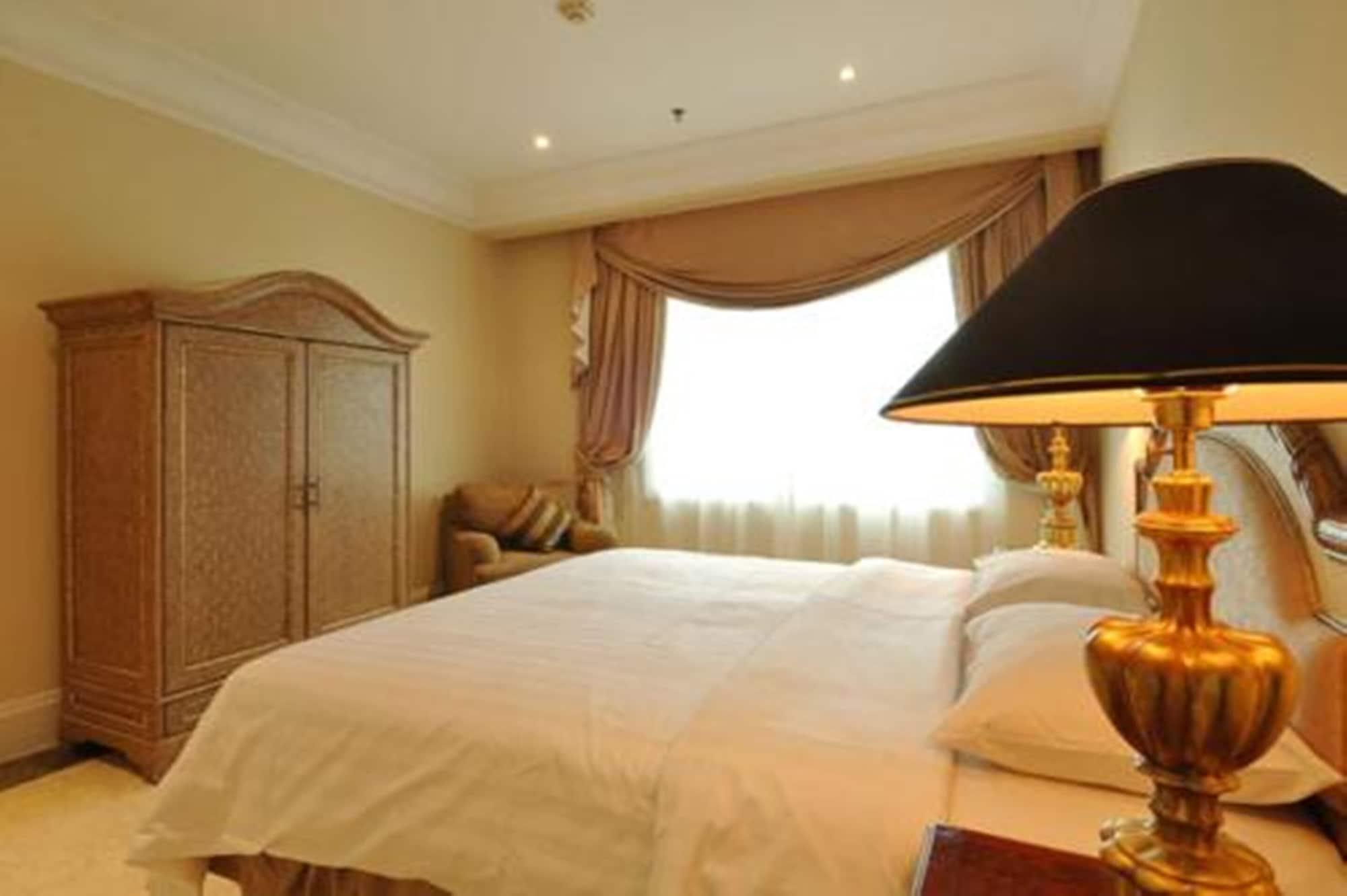 Batavia Hotel & Serviced Apartments Τζακάρτα Εξωτερικό φωτογραφία
