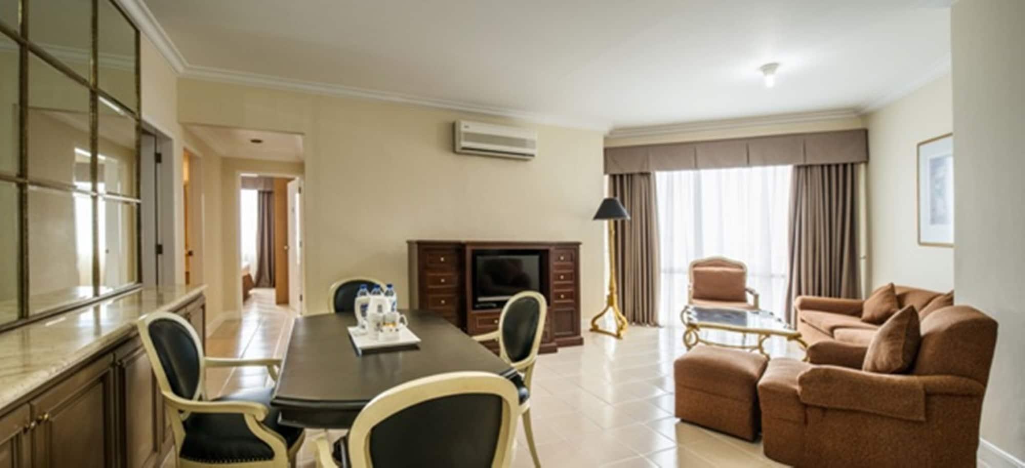 Batavia Hotel & Serviced Apartments Τζακάρτα Εξωτερικό φωτογραφία