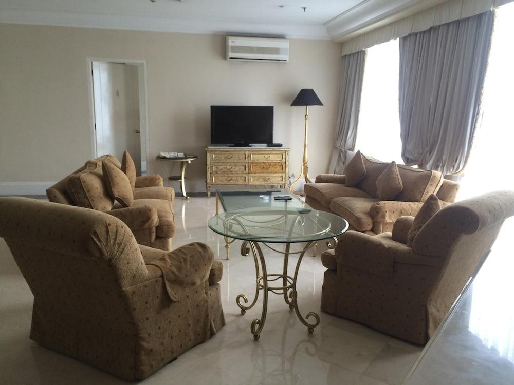 Batavia Hotel & Serviced Apartments Τζακάρτα Εξωτερικό φωτογραφία