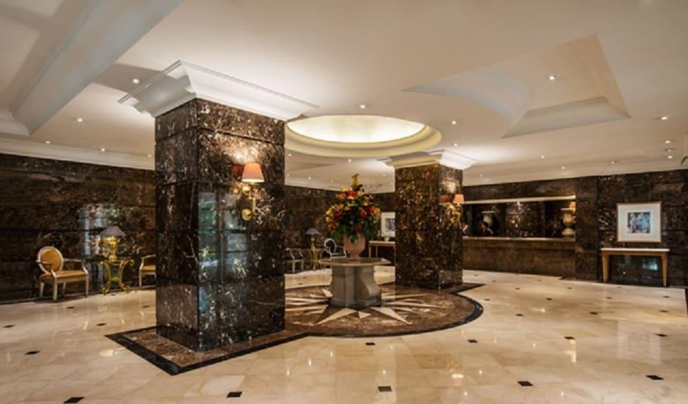 Batavia Hotel & Serviced Apartments Τζακάρτα Εξωτερικό φωτογραφία