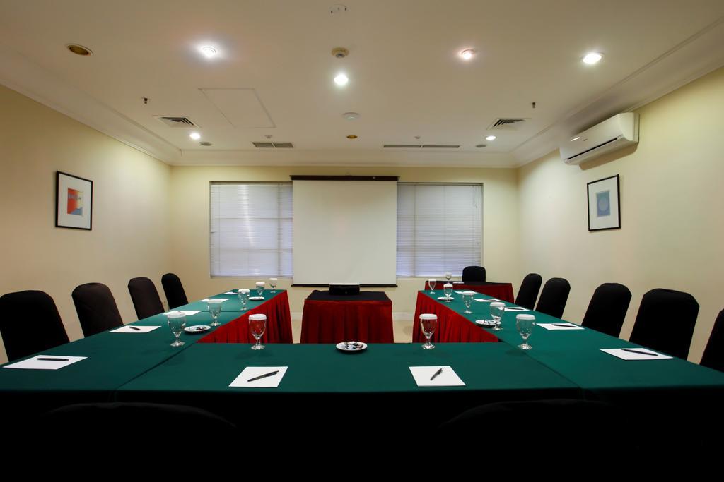 Batavia Hotel & Serviced Apartments Τζακάρτα Εξωτερικό φωτογραφία