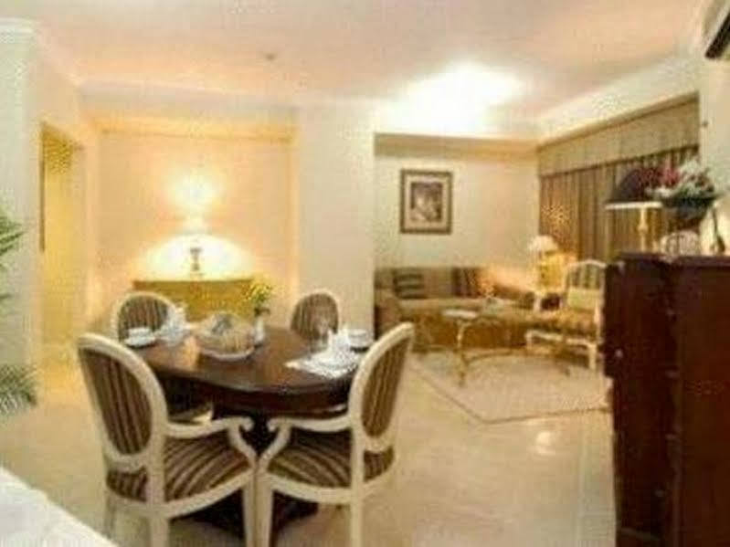 Batavia Hotel & Serviced Apartments Τζακάρτα Εξωτερικό φωτογραφία